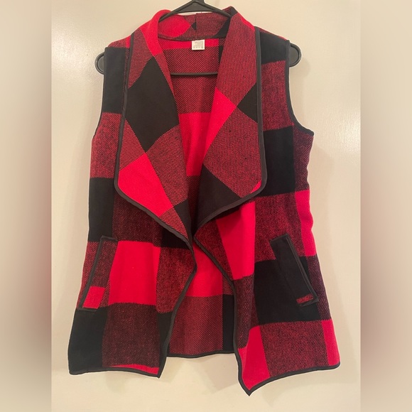 Buffalo plaid open front sleeveless vest - Picture 2 of 7